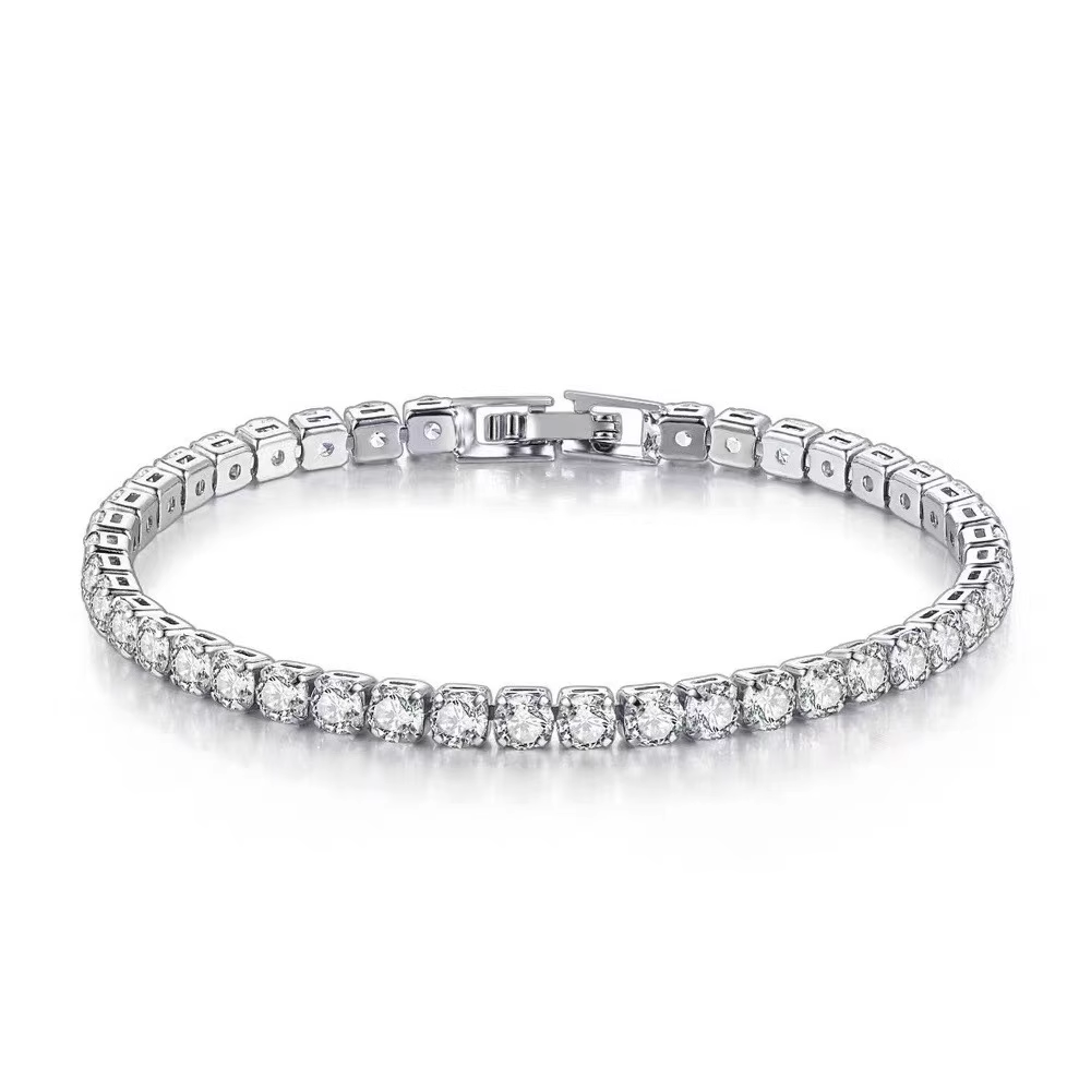 Dazzling Crystal-Studded Bracelet to Elevate Your Elegance to New Heights